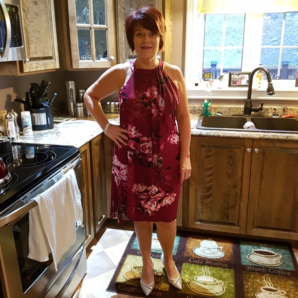 Dress - Picture 2 of 3